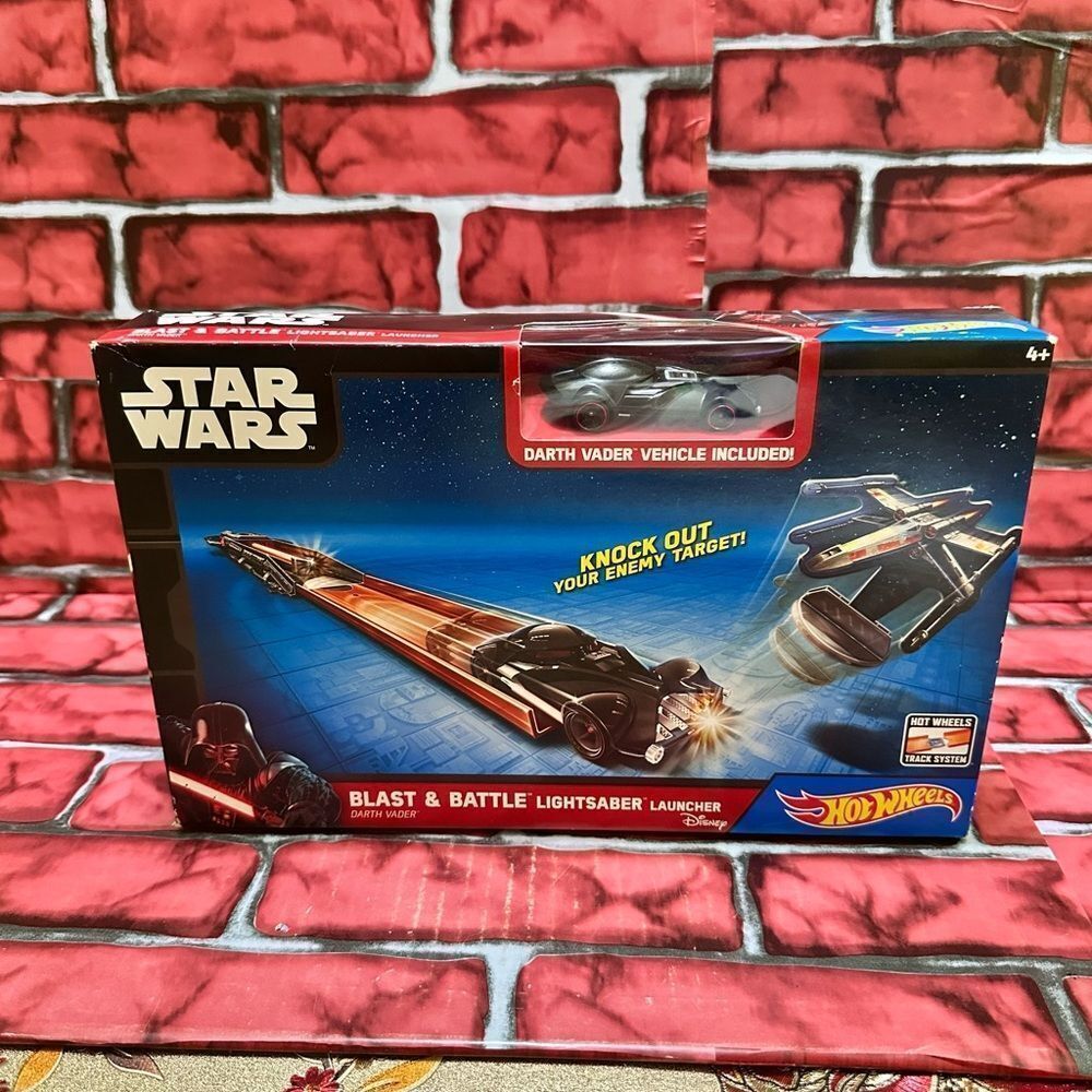 Hot wheels Star Wars Blast & Battle Lightsaber